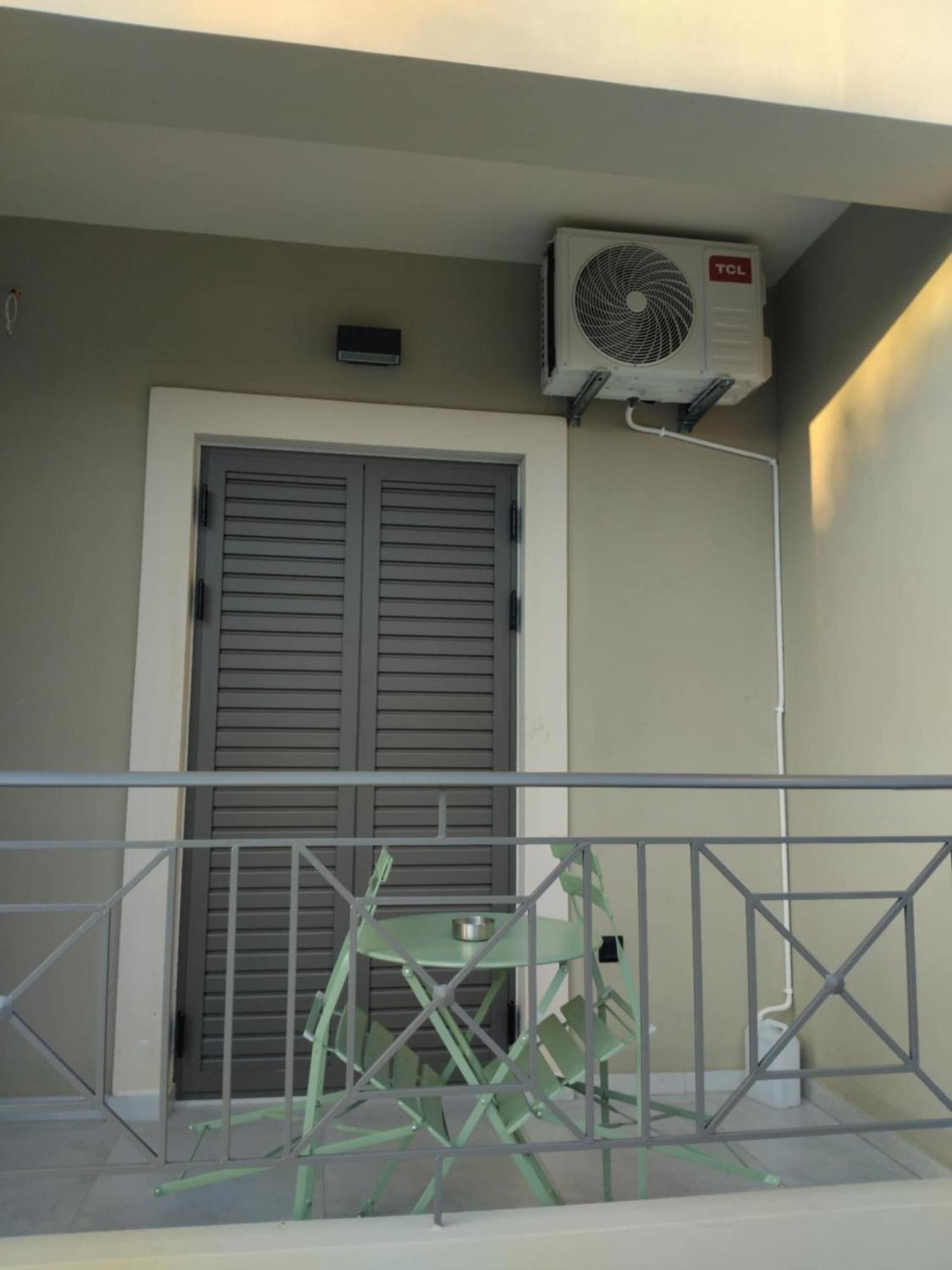 Simple, Calm And Luxurious Apartment Kalamata Exterior foto